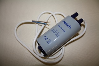 12 VOLT WHALE WATER PUMP